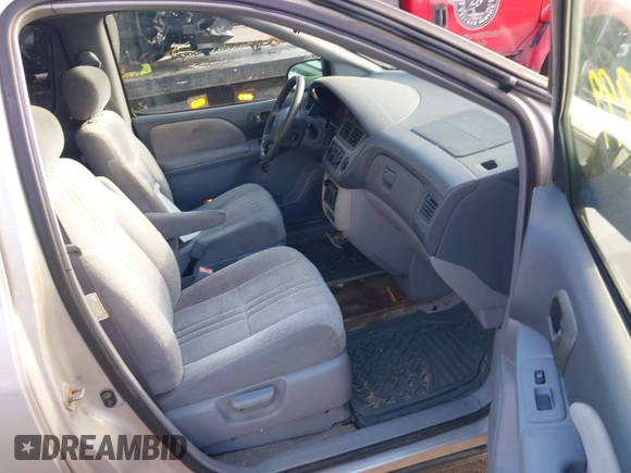 2003 Toyota Sienna CE with VIN 4T3ZF19C33U553315, listed as a IAAI auction lot 41212999 with 274,331 mi miles. Bid and sale history available at carsss.com. Image 5.