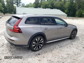 2020 Volvo V60 z VIN YV4102WK8L1036653, wystawiony jako Copart lot #61437033 z przebiegiem 35 446 mil mil oraz . Historia ofert i sprzedaży dostępna na DreamBid. Obrazek 3.