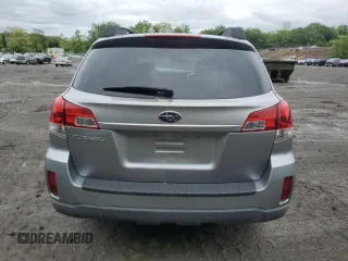 2011 Subaru Outback Premium z VIN 4S4BRBCC1B3352274, wystawiony jako Copart lot #57683785 z przebiegiem 128 169 mil mil oraz Szkoda całkowita • Salvage title. Historia ofert i sprzedaży dostępna na DreamBid. Obrazek 6.