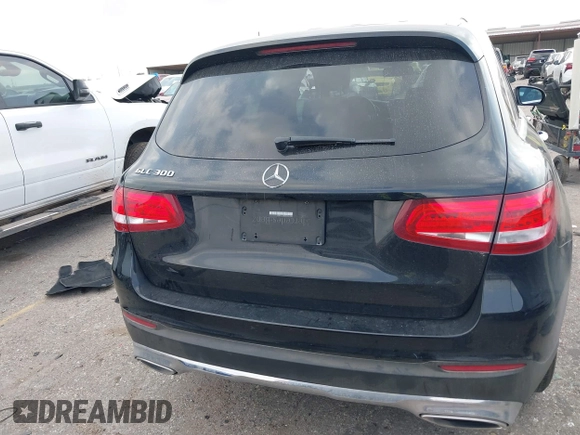 2019 Mercedes-Benz GLC 300 z VIN WDC0G4JB0KV135806, wystawiony jako IAAI lot #41935274 z przebiegiem 85 704 mil mil oraz . Historia ofert i sprzedaży dostępna na DreamBid. Obrazek 16.