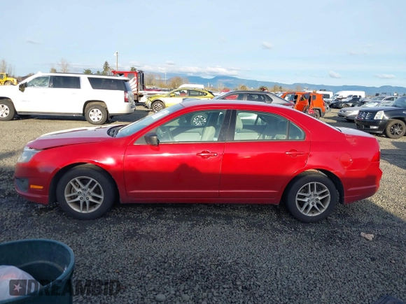 2010 Ford Fusion S with VIN 3FAHP0GA7AR228386, listed as a IAAI auction lot 41613583 with 99,281 mi miles. Bid and sale history available at carsss.com. Image 14.