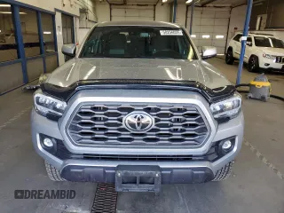 2023 Toyota Tacoma SR5 z VIN 3TMDZ5BNXPM165719, wystawiony jako Copart lot #58256035 z przebiegiem 13 681 mil mil oraz Szkoda całkowita • Salvage title. Historia ofert i sprzedaży dostępna na DreamBid. Obrazek 5.