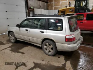 2001 Subaru Forester S w/Premium Pkg with VIN JF1SF65681H725555, listed as a Copart auction lot 51146175 with 195,670 mi miles and Salvage Title. Bid and sale history available at carsss.com. Image 2.