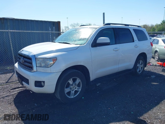 2013 Toyota Sequoia SR5 with VIN 5TDBY5G10DS082330, listed as a IAAI auction lot 42044984 with 285,974 mi miles. Bid and sale history available at carsss.com. Image 17.