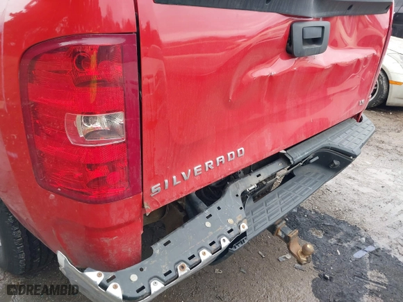 2007 Chevrolet Silverado 1500 LS with VIN 2GCEK13C771669957, listed as a IAAI auction lot 41469542 with 169,857 mi miles. Bid and sale history available at carsss.com. Image 6.