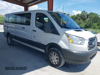 2019 Ford Transit Passenger XL z VIN 1FBZX2ZM6KKA15392, wystawiony jako IAAI lot #42723359 z przebiegiem 351 301 mil mil oraz . Historia ofert i sprzedaży dostępna na DreamBid. Obrazek 1.