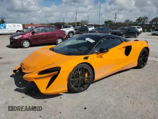 2025 McLaren Artura z VIN SBM16BEA8SW002943, wystawiony jako Copart lot #43462325 z przebiegiem Nie podano mil oraz Szkody całkowita. Historia ofert i sprzedaży dostępna na DreamBid. Obrazek 1.