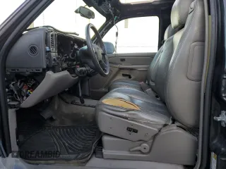 2005 GMC Yukon SLT z VIN 1GKEC13T35R120049, wystawiony jako Copart lot #42744495 z przebiegiem Nie podano mil oraz Szkoda całkowita • Salvage title. Historia ofert i sprzedaży dostępna na DreamBid. Obrazek 7.