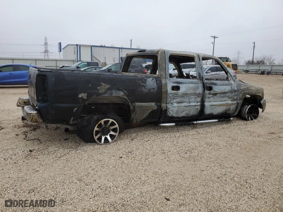 2002 GMC Sierra 1500HD SLE with VIN 1GTGC13U32F200333, listed as a Copart auction lot 44766165 with 0 mi miles and Non Repairable. Bid and sale history available at carsss.com. Image 3.