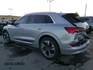 2022 Audi e-tron Premium with VIN WA1AAAGE3NB023738, listed as a Copart auction lot 72651284 with 35,531 mi miles and Salvage Title. Bid and sale history available at DreamBid. Image 2.