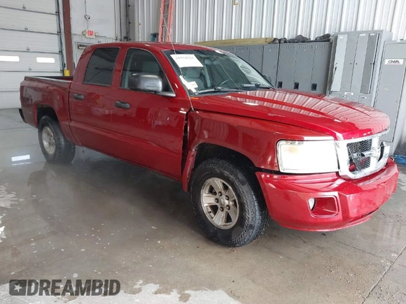 2008 Dodge Dakota SLT z VIN 1D7HW48N38S542692, wystawiony jako IAAI lot #41554521 z przebiegiem 166 482 mil mil oraz . Historia ofert i sprzedaży dostępna na DreamBid. Obrazek 1.