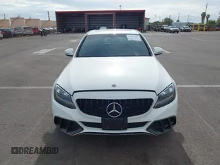 2018 Mercedes-Benz C 300 with VIN 55SWF4JB2JU258957, listed as a IAAI auction lot 42058233 with 61,788 mi miles and . Bid and sale history available at DreamBid. Image 12.