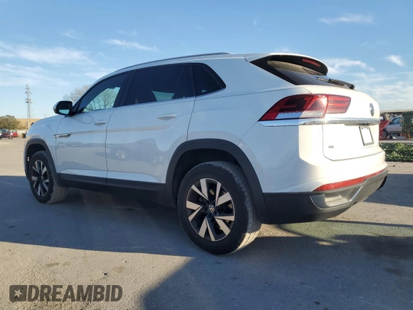 2020 Volkswagen Atlas SE with VIN 1V23C2CA7LC229913, listed as a Copart auction lot 42679504 with 62,480 mi miles and . Bid and sale history available at DreamBid. Image 2.