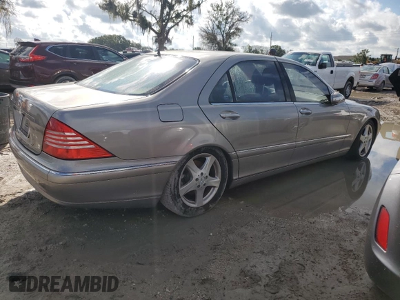 2005 Mercedes-Benz S-Class 4.3L with VIN WDBNG70J55A459057, listed as a Copart auction lot 73747814 with 0 mi miles and Salvage Title. Bid and sale history available at carsss.com. Image 3.