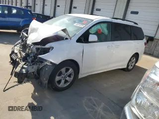 2019 Toyota Sienna LE Auto Access Seat with VIN 5TDKZ3DC9KS017027, listed as a Copart auction lot 46570375 with 82,350 mi miles and Salvage Title. Bid and sale history available at DreamBid. Image 1.