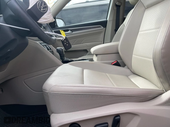 2023 Volkswagen Atlas SE с VIN 1V2WP2CA0PC520857, выставлен на аукционе Copart как лот 81071314 с пробегом 13 073 миль миль и Списание • Salvage title. История ставок и продаж доступна на DreamBid. Изображение 7.