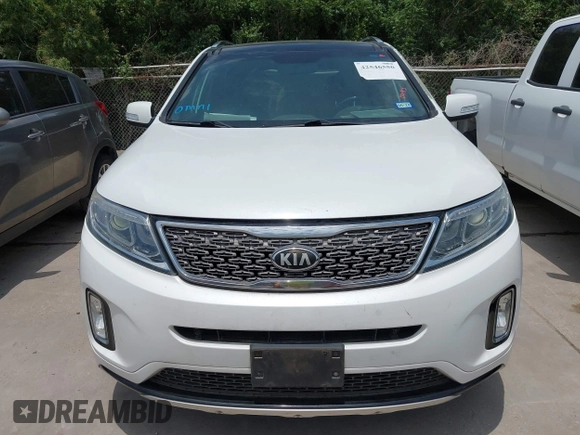 2014 Kia Sorento SX Limited with VIN 5XYKW4A74EG485464, listed as a IAAI auction lot 42546550 with 138,646 mi miles and . Bid and sale history available at DreamBid. Image 6.