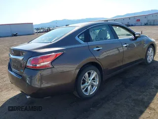 2014 Nissan Altima SV with VIN 1N4AL3AP0EC182870, listed as a IAAI auction lot 42115070 with 110,743 mi miles and . Bid and sale history available at DreamBid. Image 4.