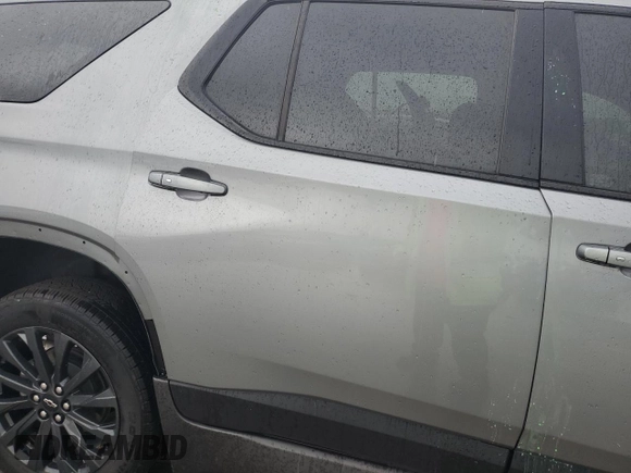 2023 Chevrolet Traverse RS z VIN 1GNERJKW1PJ145143, wystawiony jako Copart lot #73587744 z przebiegiem 6 278 mil mil oraz Szkoda całkowita • Salvage title. Historia ofert i sprzedaży dostępna na DreamBid. Obrazek 11.
