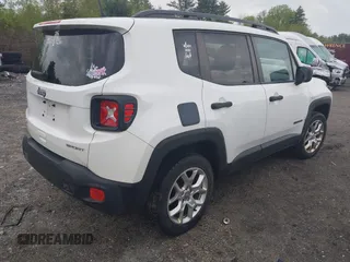2018 Jeep Renegade Upland z VIN ZACCJBAB6JPJ45087, wystawiony jako IAAI lot #42140535 z przebiegiem 90 099 mil mil oraz . Historia ofert i sprzedaży dostępna na DreamBid. Obrazek 4.