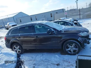 2015 Audi Q7 3.0T S line Prestige with VIN WA1DGAFE1FD017388, listed as a IAAI auction lot 41619900 with 122,420 mi miles. Bid and sale history available at carsss.com. Image 14.