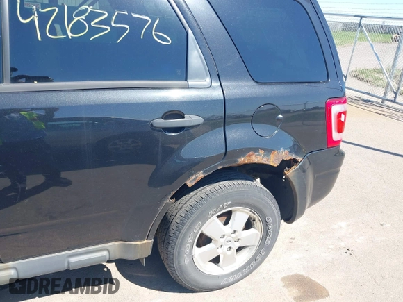 2011 Ford Escape XLT z VIN 1FMCU9DG6BKB40960, wystawiony jako IAAI lot #42183576 z przebiegiem 259 427 mil mil oraz . Historia ofert i sprzedaży dostępna na DreamBid. Obrazek 12.