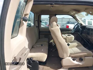 2004 Ford F-250 XL с VIN 1FTNX21P84EA26301, выставлен на аукционе IAAI как лот 42647558 с пробегом 340 277 миль миль и . История ставок и продаж доступна на DreamBid. Изображение 8.