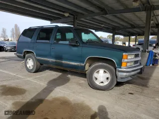 1996 Chevrolet Tahoe with VIN 1GNEK13RXTJ393141, listed as a Copart auction lot 43256455 with 270,108 mi miles and Clean Title. Bid and sale history available at carsss.com. Image 4.