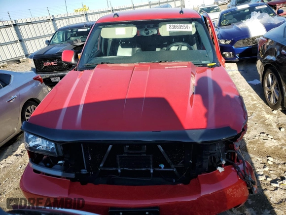 2004 Chevrolet Silverado SS z VIN 2GCEK19N941283609, wystawiony jako Copart lot #83669554 z przebiegiem 132 832 mil mil oraz Szkoda całkowita • Salvage title. Historia ofert i sprzedaży dostępna na DreamBid. Obrazek 5.