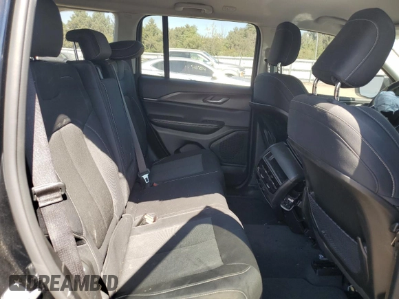 2023 Jeep Grand Cherokee Altitude z VIN 1C4RJHAGXPC548773, wystawiony jako Copart lot #71000974 z przebiegiem 35 985 mil mil oraz Szkoda całkowita • Salvage title. Historia ofert i sprzedaży dostępna na DreamBid. Obrazek 10.