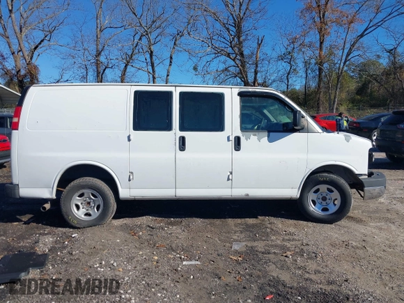 2007 Chevrolet Express Cargo z VIN 1GCFG15X171172320, wystawiony jako IAAI lot #41072238 z przebiegiem 300 000 mil mil oraz . Historia ofert i sprzedaży dostępna na DreamBid. Obrazek 12.
