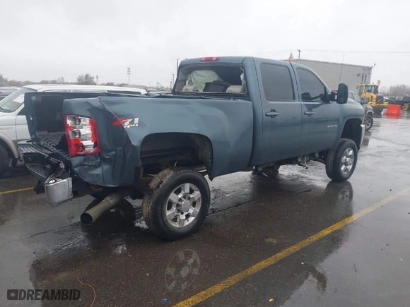 2011 Chevrolet Silverado 2500HD LTZ with VIN 1GC1KYE88BF160350, listed as a IAAI auction lot 41741645 with 1 mi miles. Bid and sale history available at carsss.com. Image 4.