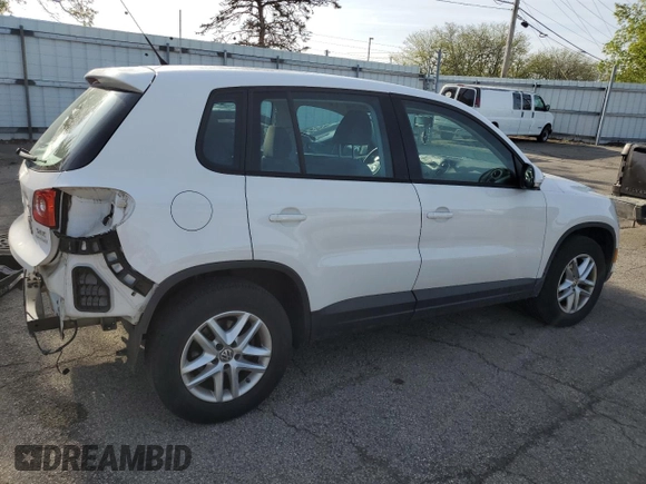 2011 Volkswagen Tiguan SE with VIN WVGBV7AX6BW525168, listed as a Copart auction lot 53824915 with 113,628 mi miles and Salvage Title. Bid and sale history available at DreamBid. Image 3.