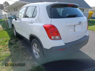 2016 Chevrolet Trax LS z VIN 3GNCJNSB5GL260470, wystawiony jako Copart lot #51759025 z przebiegiem 122 877 mil mil oraz Czysty tytuł • Clean title. Historia ofert i sprzedaży dostępna na DreamBid. Obrazek 3.