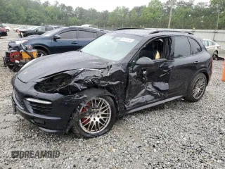 2013 Porsche Cayenne GTS z VIN WP1AD2A23DLA75220, wystawiony jako Copart lot #55745765 z przebiegiem Nie podano mil oraz Szkoda całkowita • Salvage title. Historia ofert i sprzedaży dostępna na DreamBid. Obrazek 1.