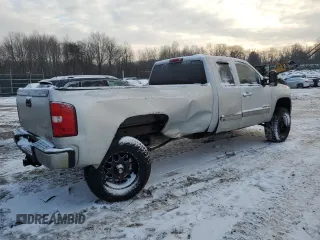 2010 GMC Sierra 1500 with VIN 1GTSKVE04AZ174322, listed as a Copart auction lot 88665495 with 149,792 mi miles and Salvage Title. Bid and sale history available at DreamBid. Image 3.