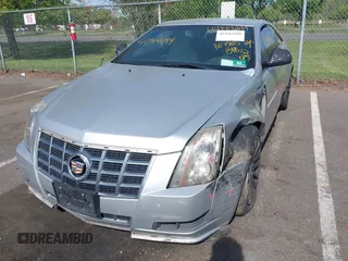 2014 Cadillac CTS z VIN 1G6DA1E32E0163864, wystawiony jako IAAI lot #42144299 z przebiegiem 139 957 mil mil oraz . Historia ofert i sprzedaży dostępna na DreamBid. Obrazek 6.