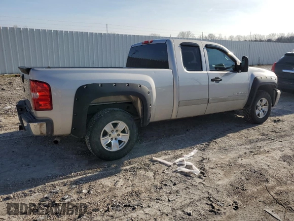 2007 Chevrolet Silverado 1500 LTZ with VIN 2GCEC19J971591295, listed as a Copart auction lot 43725545 with 180,778 mi miles and Salvage Title. Bid and sale history available at carsss.com. Image 3.