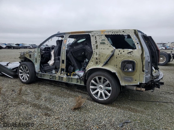 2021 Cadillac Escalade Premium Luxury Platinum with VIN 1GYS4DKL7MR462059, listed as a Copart auction lot 83864424 with 0 mi miles and Salvage Title. Bid and sale history available at carsss.com. Image 2.