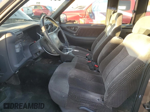 1997 GMC Sonoma SLS with VIN 1GTCS19X0V8510886, listed as a Copart auction lot 85332554 with 88,447 mi miles and Salvage Title. Bid and sale history available at carsss.com. Image 7.