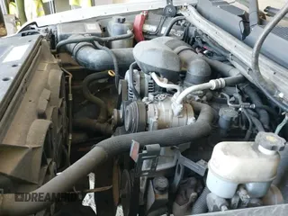 2009 Chevrolet Silverado 1500 Work Truck z VIN 1GCEC14X49Z142838, wystawiony jako IAAI lot #42642827 z przebiegiem 90 646 mil mil oraz . Historia ofert i sprzedaży dostępna na DreamBid. Obrazek 19.