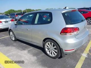 2012 Volkswagen Golf TDI w/Tech Pkg z VIN WVWMM7AJXCW111761, wystawiony jako IAAI lot #42322308 z przebiegiem 138 743 mil mil oraz . Historia ofert i sprzedaży dostępna na DreamBid. Obrazek 3.