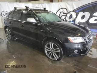 2014 Audi SQ5 Premium Plus z VIN WA1CGAFP8EA057710, wystawiony jako Copart lot #46312125 z przebiegiem 161 095 mil mil oraz Szkoda całkowita • Salvage title. Historia ofert i sprzedaży dostępna na DreamBid. Obrazek 4.