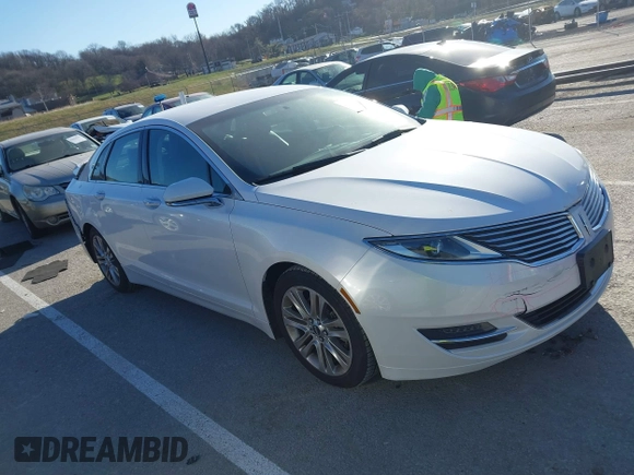 2016 Lincoln MKZ with VIN 3LN6L2G98GR632641, listed as a IAAI auction lot 41022028 with 50,625 mi miles and . Bid and sale history available at DreamBid. Image 1.