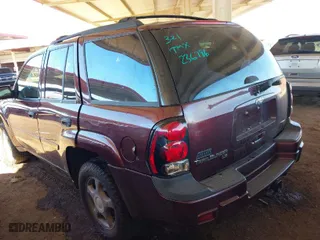 2007 Chevrolet TrailBlazer LT with VIN 1GNDT13S172236786, listed as a IAAI auction lot 41863049 with 152,409 mi miles. Bid and sale history available at carsss.com. Image 3.
