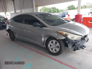 2016 Hyundai Elantra SE z VIN 5NPDH4AEXGH756539, wystawiony jako IAAI lot #42641363 z przebiegiem 100 688 mil mil oraz . Historia ofert i sprzedaży dostępna na DreamBid. Obrazek 1.