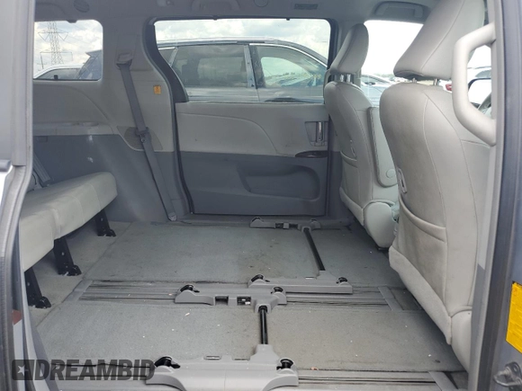 2011 Toyota Sienna XLE AAS с VIN 5TDYK3DCXBS169073, выставлен на аукционе Copart как лот 62084925 с пробегом 153 888 миль миль и Списание • Salvage title. История ставок и продаж доступна на DreamBid. Изображение 11.