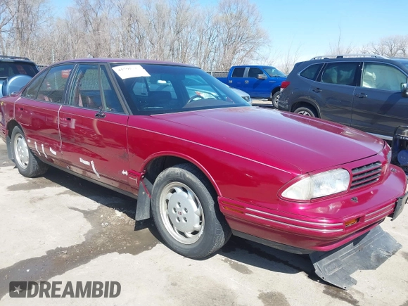 1995 Oldsmobile 88 z VIN 1G3HY52K1SH331973, wystawiony jako IAAI lot #41795311 z przebiegiem 110 407 mil mil oraz . Historia ofert i sprzedaży dostępna na DreamBid. Obrazek 6.