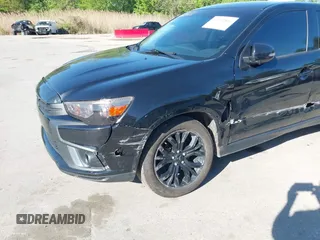 2019 Mitsubishi Outlander ES z VIN JA4AR3AU5KU016441, wystawiony jako IAAI lot #42122866 z przebiegiem 76 866 mil mil oraz . Historia ofert i sprzedaży dostępna na DreamBid. Obrazek 6.