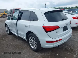 2015 Audi Q5 Premium Plus z VIN WA1LFAFP3FA051933, wystawiony jako IAAI lot #42346116 z przebiegiem 67 640 mil mil oraz . Historia ofert i sprzedaży dostępna na DreamBid. Obrazek 3.